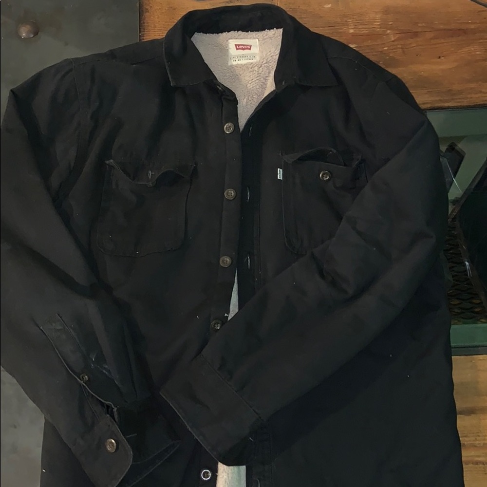 Levi’s light weight fur lining jacket